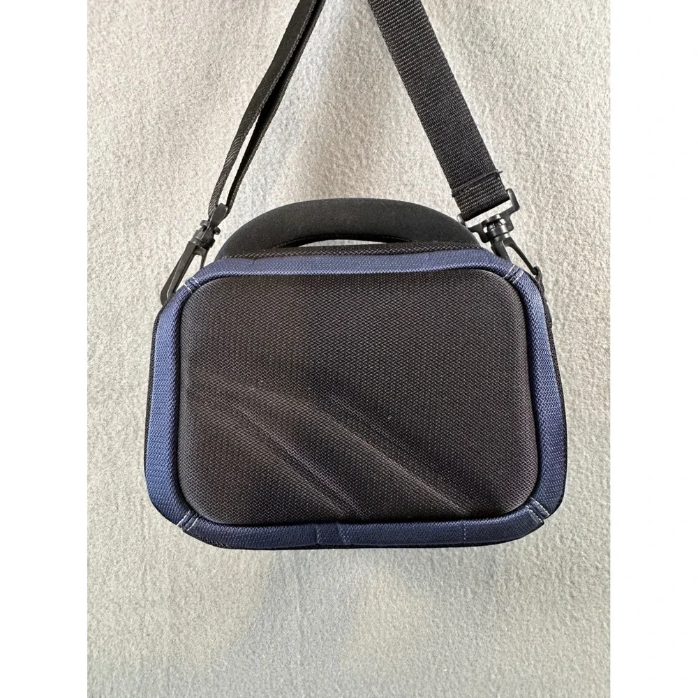Targus Digital Camera Bag Black Blue Padded Case Shoulder Strap TVT012US-10
